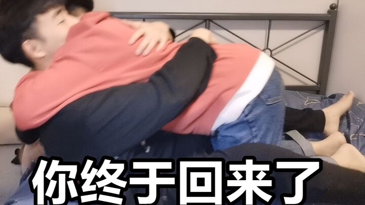Two guys finally reunite after a long-distance separation | They rush into each other’s arms for a h