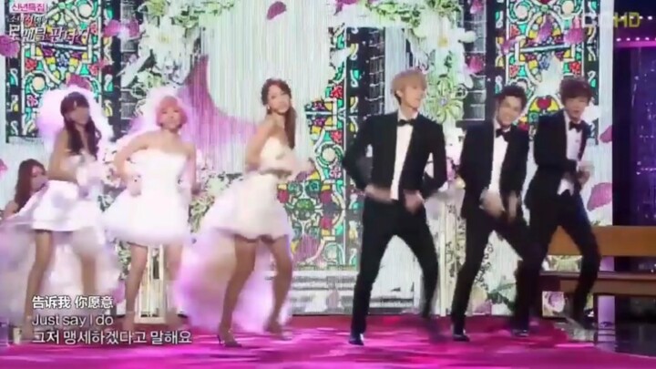少女时代－Marry you   EXO给少时伴舞，这一定是灿烈笑的最假的一次，也是吴世勋跳舞最僵硬的一次