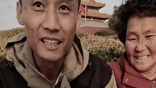"大哥辞职背母游遍中国"