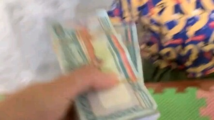 Ngày thứ 44 cắt ngọc bích