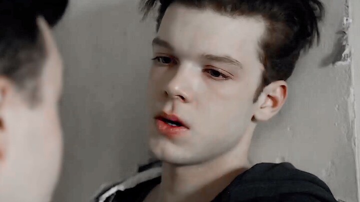 [Cameron Monaghan] Ian in season 5 is so broken, I really love him