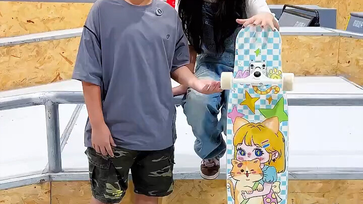 Watch longboard world champion, Master @SkateboardNationalTreasure, demonstrate longboard tricks!
