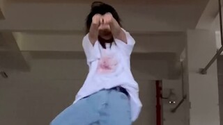 【Stray Kids】Sangat sulit untuk tidak memutar mata saat menari maniak