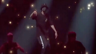 Wang Yibo's fiery and laid-back rehearsal of the "hand-flipping dance"