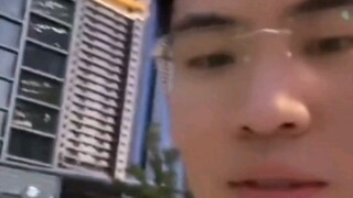 Listening to Quan chatting with an old man by the roadside about income!