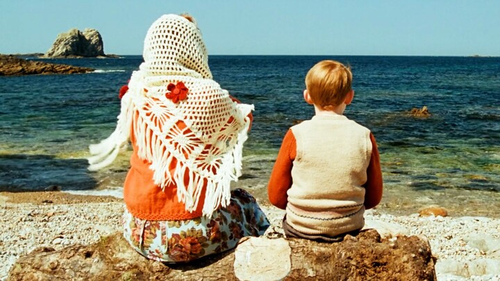 An unexpected movie encounter during insomnia, crying uncontrollably at over three in the morning...