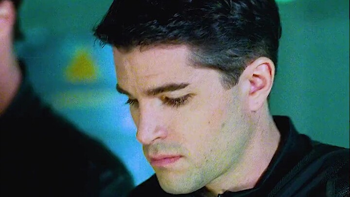 Xem hết “Resident Evil” phần 1, 2, 3, 4 chỉ trong một lượt, dài 36 phút