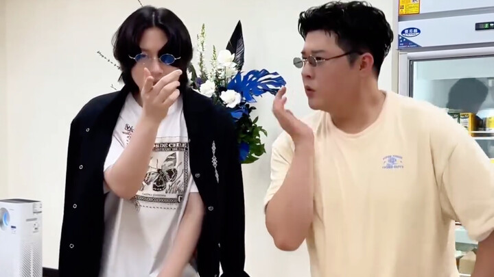 【Kim Hee-chul】Thử thách “Chúc ngủ ngon, tiểu thư”