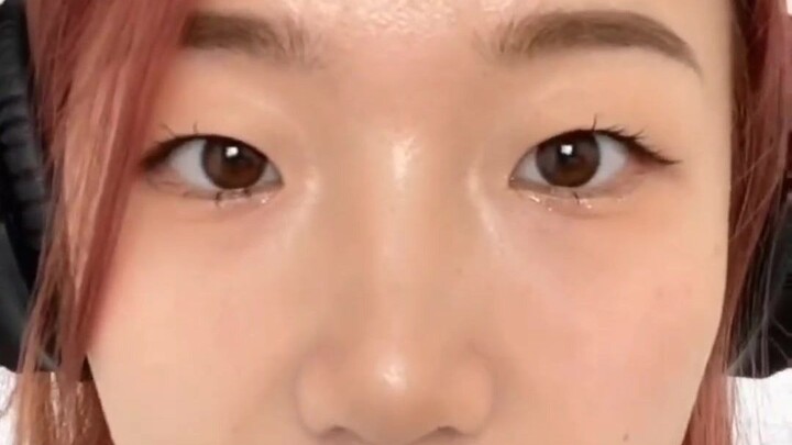 Mendengarkan lagu jadi makin merinding saat dipikirin!