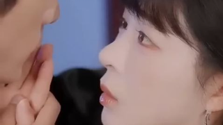 Gadis 20 tahun mabuk tidur dengan CEO 30 tahun, paman sahabatnya, Ia menikahinya