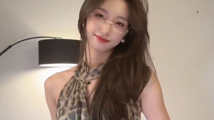 Hoa lê làm sao có thể có hương thơm của dì chứ~