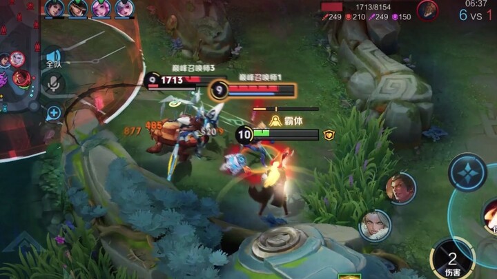 多少次的坚持和迷雾般的逆境 我早已对李信熟知一切