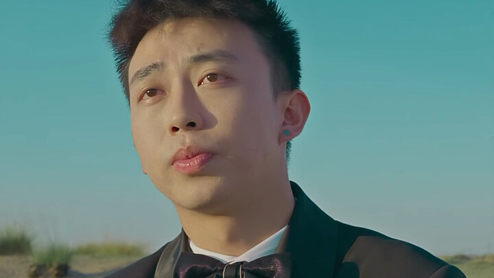 “Guru Pengguncang Sejaman” — Pria Itu Kembali!