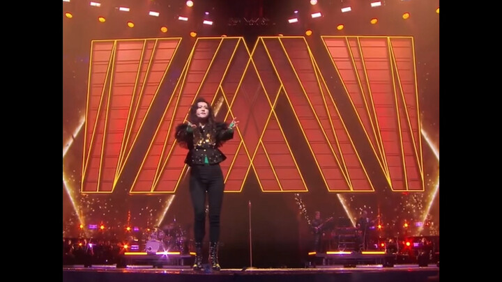 Lần này biểu diễn tổ khúc Lapland, ghi lại luôn nhé!