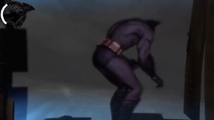 Batman berjalan dengan gagah