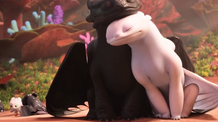 Let's see how Toothless sweet-talks his wife