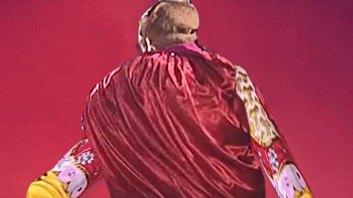 القرد العظيم القوي السماوي