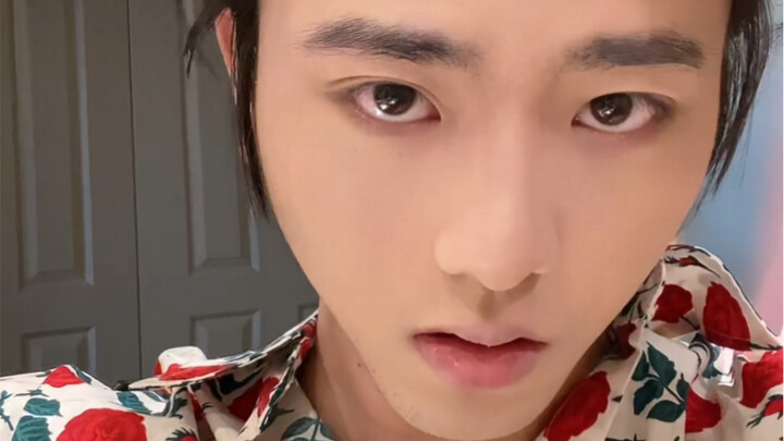 เปลี่ยนลุคให้เป๊ะปังได้ง่ายๆ ด้วยบทเรียนแต่งหน้ามาแล้ว! ใครอยากกลายเป็นแฟนตัวจริงของพี่ชายหัวใจรักแร