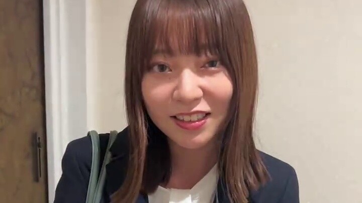 Japanese female colleague missed the last bus