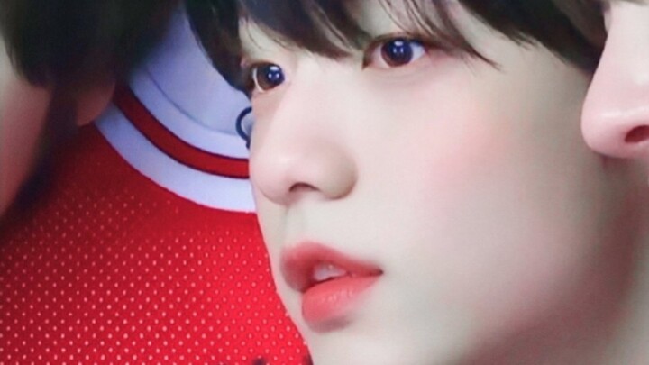 [TXT] Whose cute, soft little bunny is this?