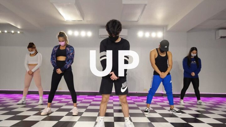 油管达人翻跳Cardi B《Up》！帅爆了！！
