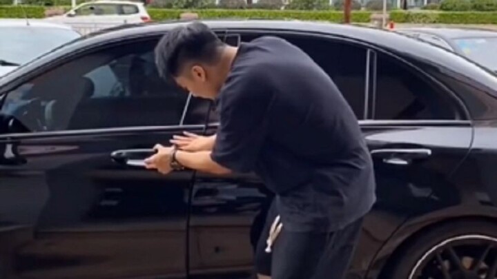 Kamu akan memilih pacar kesayangan atau mobil kesayangan?