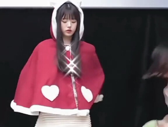 【จางหยวนอิง】พอเอาผ้าห่มออก ความยาวของขาช่างน่าตกตะลึงจริงๆ