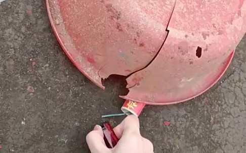 妈妈再也不会问盆怎么烂了，因为它没了