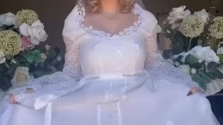 Những mẫu váy cưới qua các thời kỳ có mang lại cho bạn – người đang chuẩn bị kết hôn – chút cảm hứng