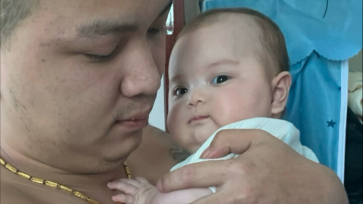 How can two Chinese people have a mixed-race child?