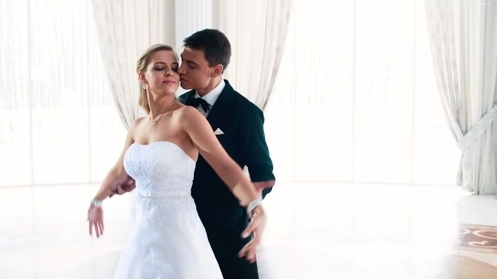 [Tarian Pertama Pernikahan Ak] Lagu Tema Howl's Moving Castle/Merry Go Round karya Hayao Miyazaki Jo