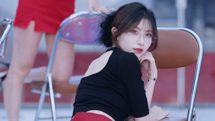 【กระโปรงสั้น-AOA】คาบีที่ไม่ว่าจะใส่อะไรก็สวยเสมอ