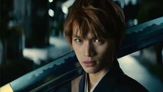 Seseorang di permukaan adalah Kamen Rider, tapi diam-diam dia adalah BLEACH Ichigo