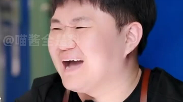 Bách Kiều nói rằng anh và Tiểu Tuyết yêu nhau qua mạng, còn phản ứng của Đinh Vũ Hy và Thẩm Nguyệt t