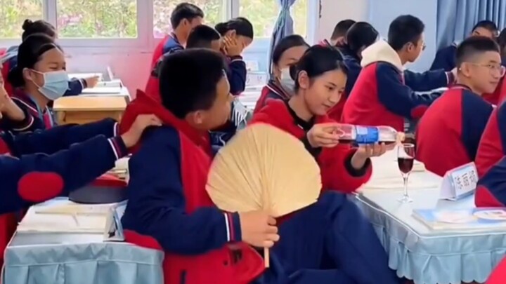 أبرز اللحظات المضحكة في الصف #فيديوهات مضحكة #أيام المدرسة #العبقري في الفصل