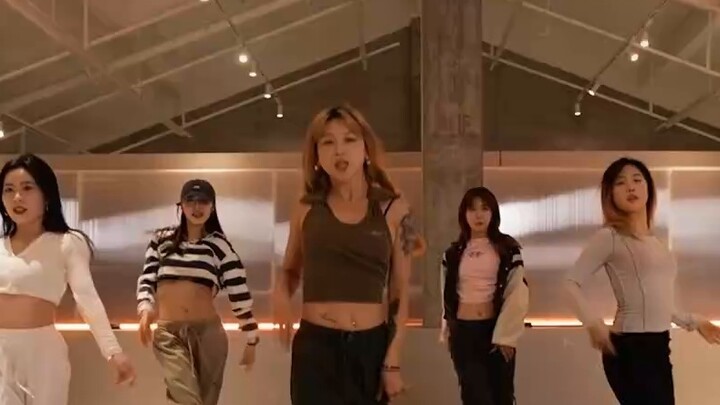 Ari choreography "Look at my 72 changes"