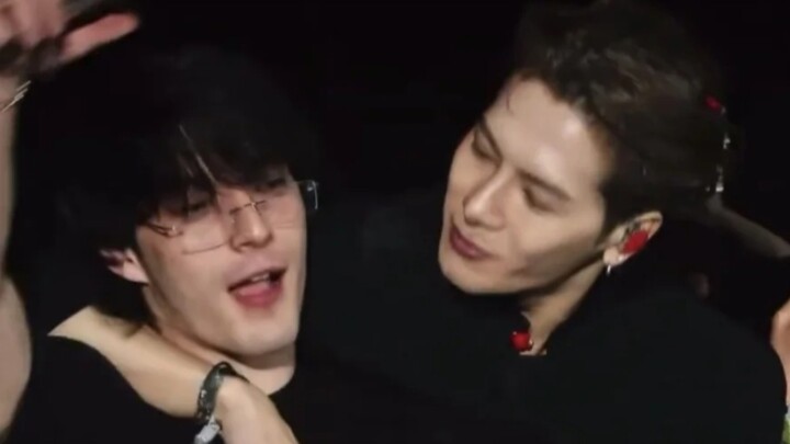 غير معقول، هذا الفيديو شائع جدًا على المنصات الخارجية!