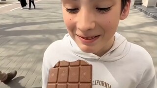 随机投喂巧克力🍫