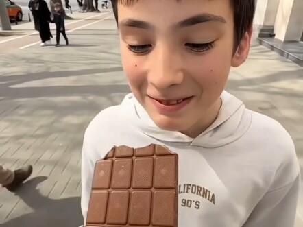 随机投喂巧克力🍫