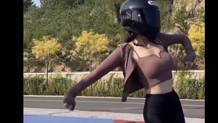 (คลิปตลก) "เด้งดึ๋งแบบนี้จริง ๆ เหรอ"