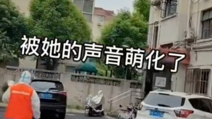 萌化了老夫的心。谁敢说不萌。打死