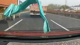 Nếu tầm nhìn của bạn bị che khuất khi lái xe, đừng vội đánh vô lăng!