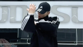 Lee Jung, tarian ini harus kau tampilkan! Ganteng banget!