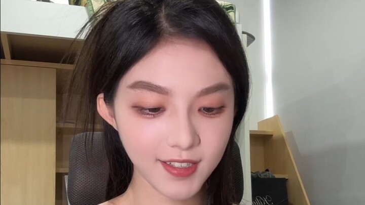 Semua salahku, bagaimana bisa teralihkan perhatian saat bermain game?