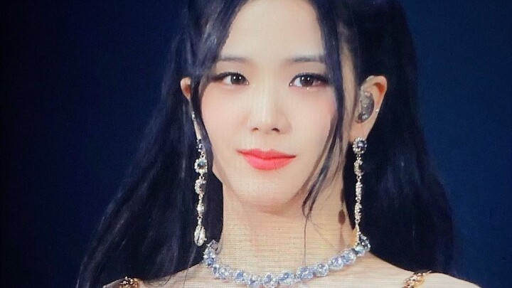 Jisoo’s scorching set ‘Shut Down + Typa Girl’ — Seoul Day 2 of the world tour, 4K live recording