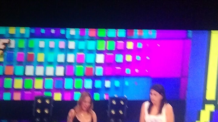 "Kulot" It's Showtime / Isip Bata