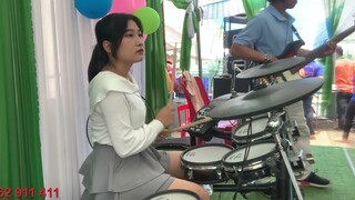 Ca Khúc Cực Hay Và Ấn Tượng Của Chú Khách | Ni Ni Drum