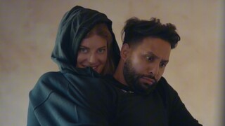 【恐怖喜剧】当她穿走了你的连帽衫 by Anwar Jibawi