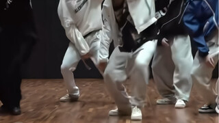 Kelompok tari itu hebat