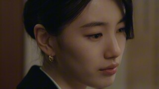 Lowering my eyes and sighing with boredom and numbness/Anna/Bae Suzy